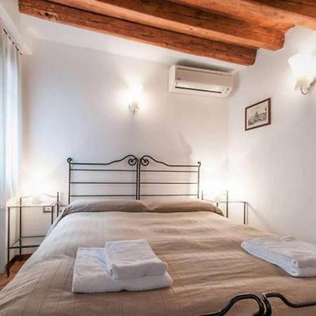 Malu Apartment Venesia Bagian luar foto
