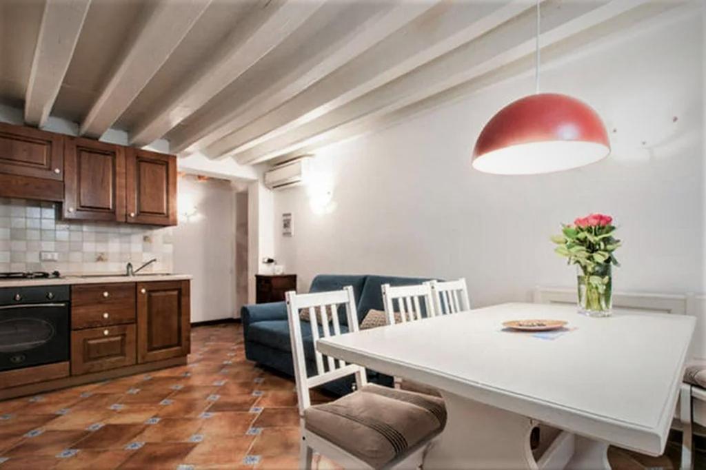 Malu Apartment Venesia Bagian luar foto